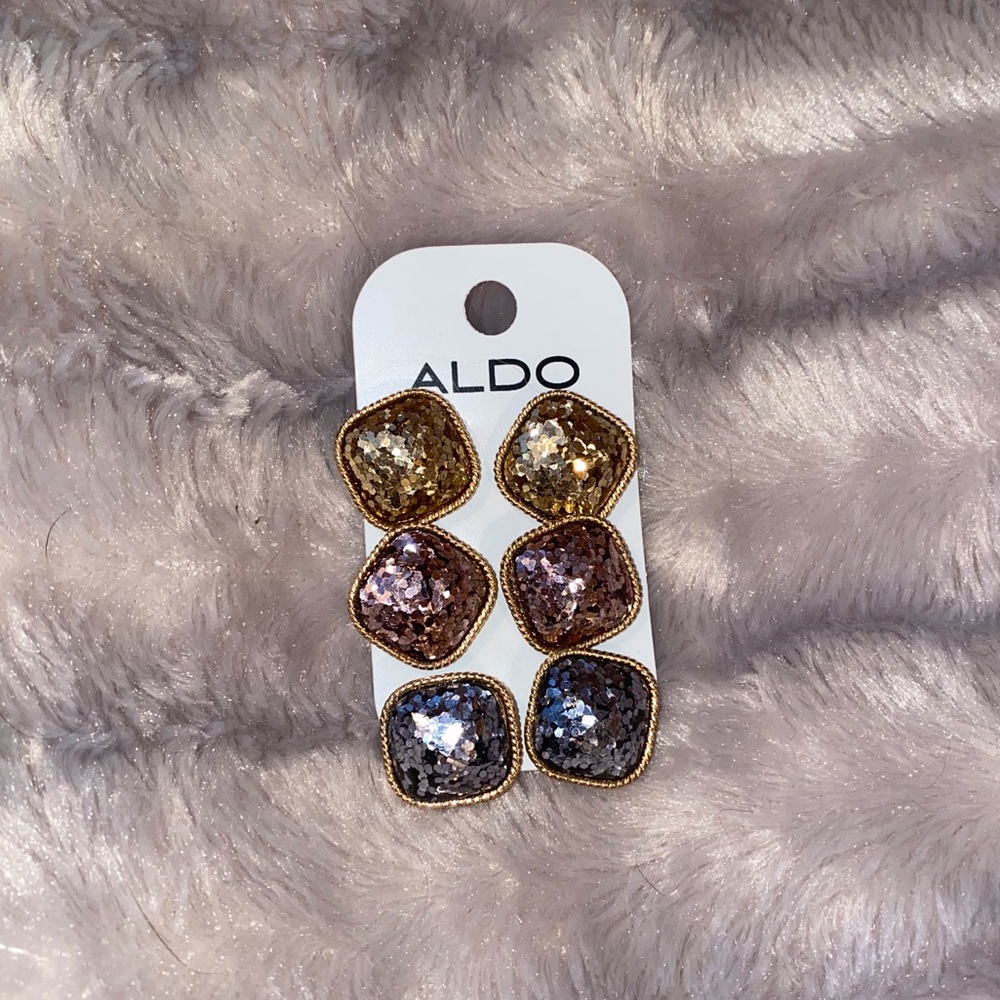 3/$21 ALDO Statement Earnings Set - Picture 1 of 3